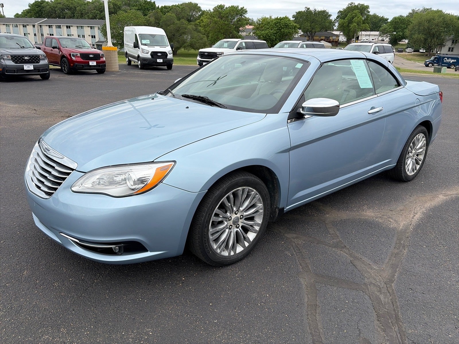 2013 Chrysler 200